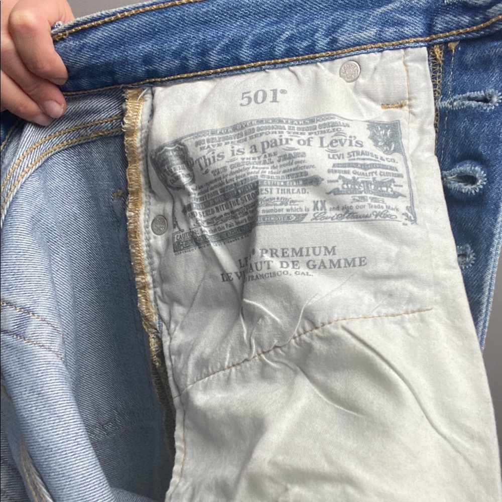 💓RIPPED LEVIS 501💓 - Picture 7 of 7